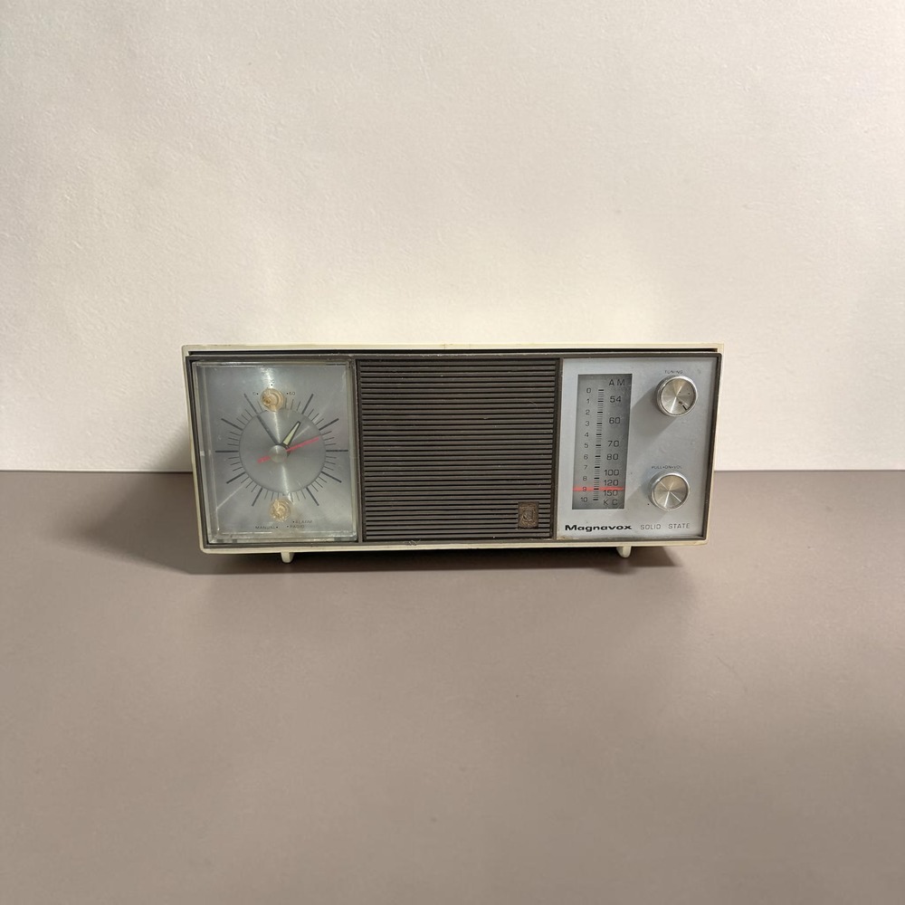 Vintage Magnavox Solid State AM Clock Radio Cream Brown Mid Century Modern